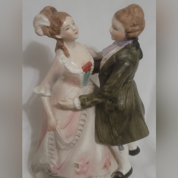 Vintage Sankyo Music Box Victorian Dancing Couple Japan - Picture 11 of 12